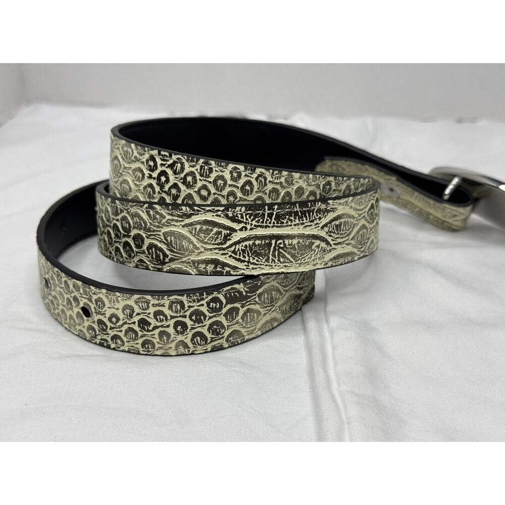 Cabi Beige Faux Leather Emblem Belt With Bling Mother of Pearl Buckle Sz Medium - Picture 3 of 6